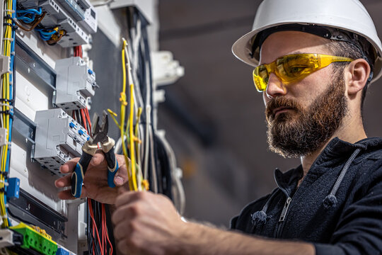 General Electrician Image